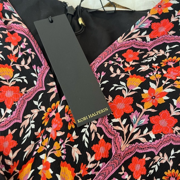 Gorgeous Designer Dress-size S BNWT - Picture 3 of 6